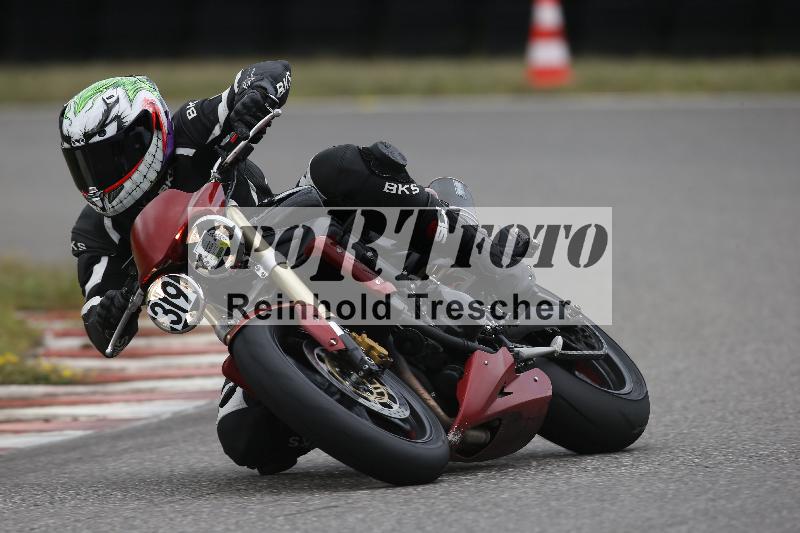 /Archiv-2023/47 24.07.2023 Track Day Motos Dario - Moto Club Anneau du Rhin/39